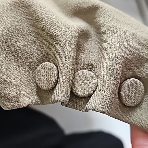 Womens over jackets 2x exact same things just 2 different colors - Picture 7 of 11